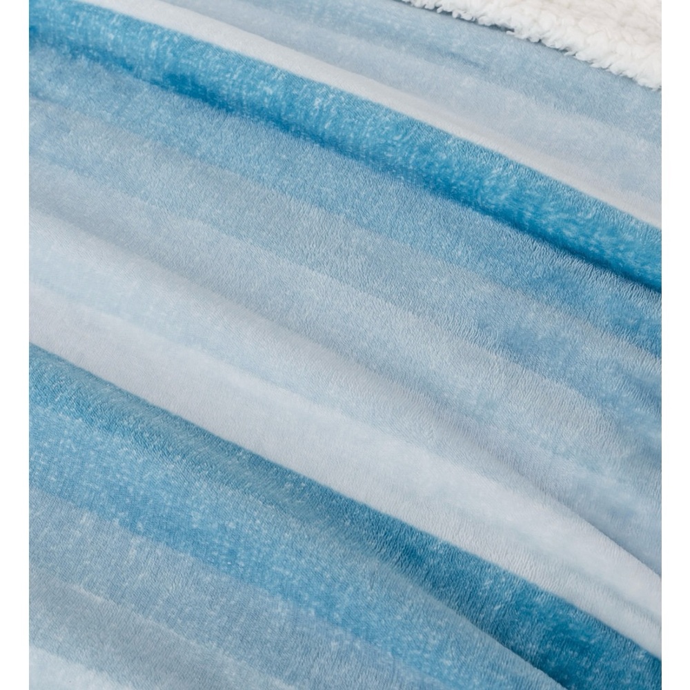 Holiday Collection Velvety Checkered blanket from Berkshire. - Picture 9 of 12